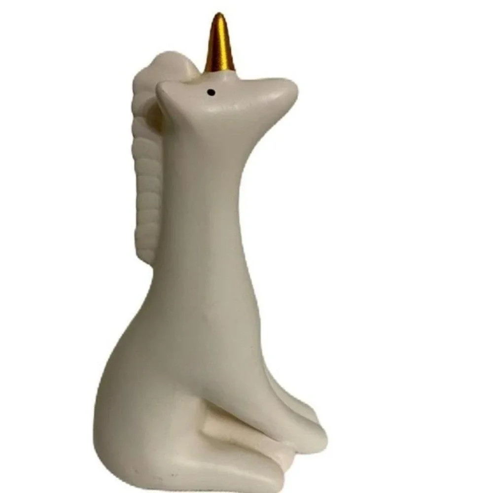 Ceramic Unicorn Home Decoration Figurine adorned with a Heart